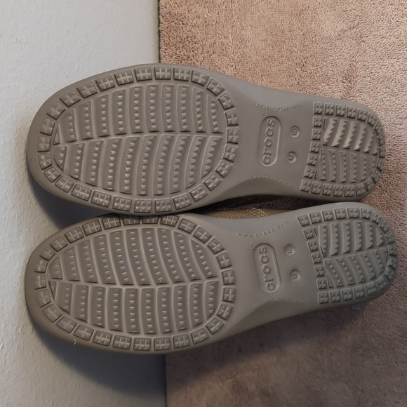 🔥Croc slip-ons Size 12. - Picture 3 of 4